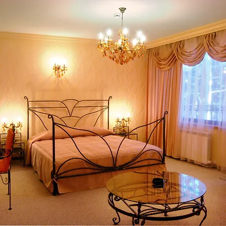 Hotell Unikat 4*